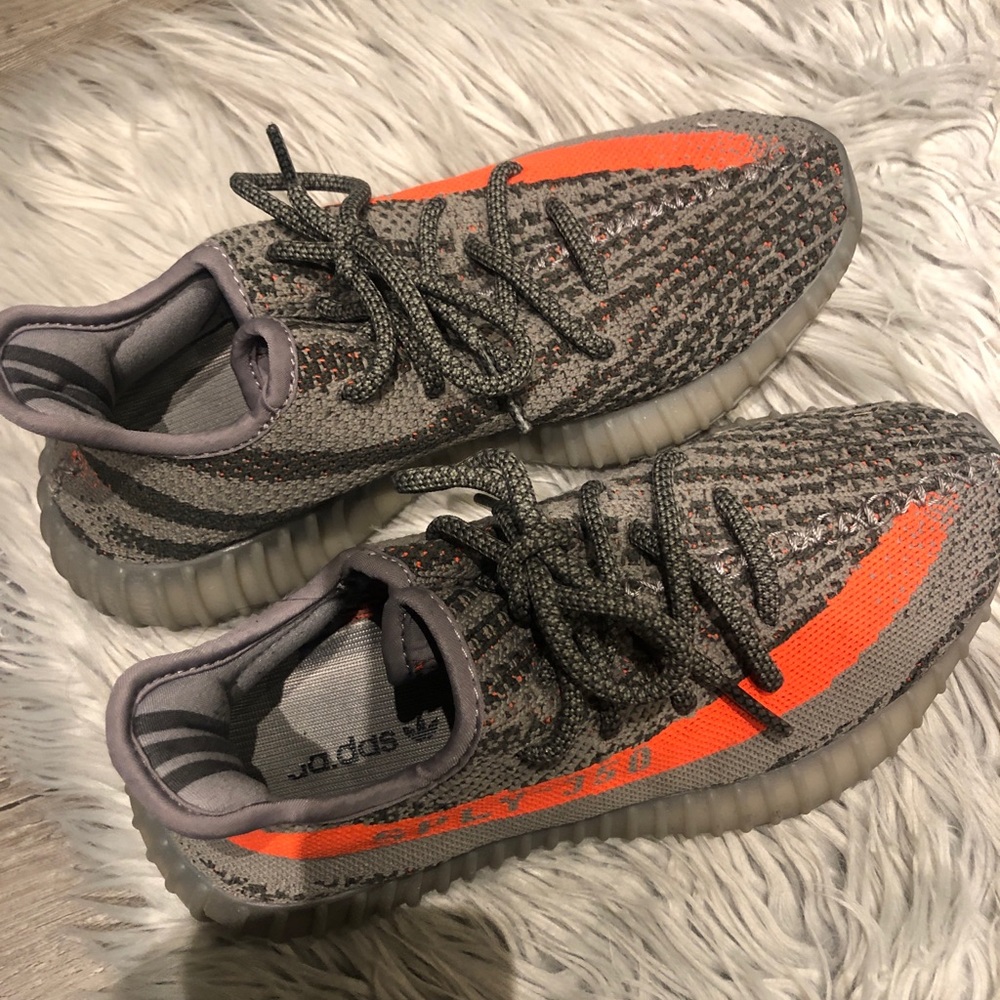 Yeezy 350 V2